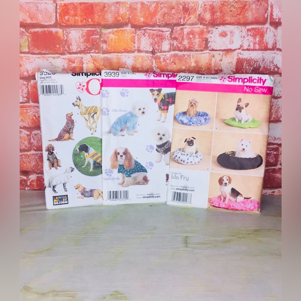 Simplicity Pet Sewing Patterns - Assorted Dog Outfits & Beds
